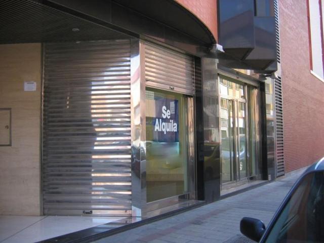 Local comercial en venta en Valladolid, San Juan photo 0