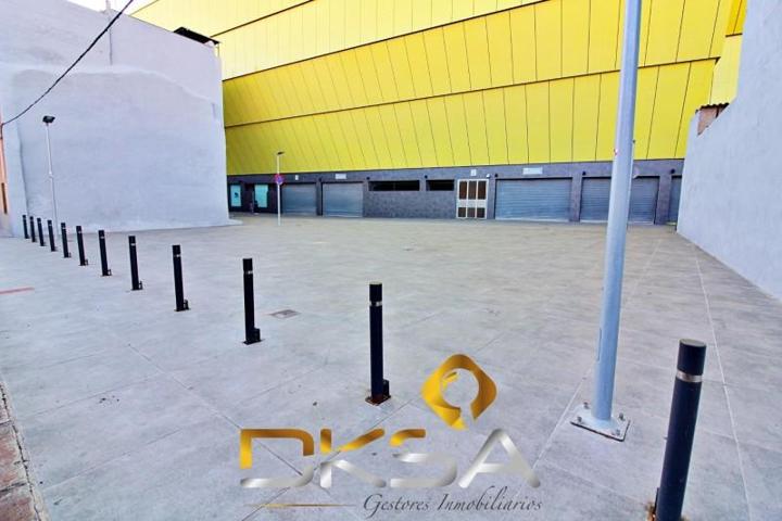 Local comercial en venta en Villarreal, Barrio del Pilar photo 0