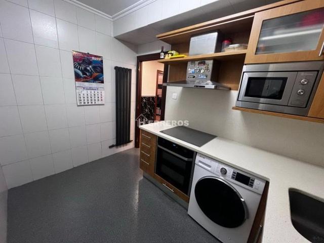 Piso en venta en Logroño, Vara De Rey photo 0