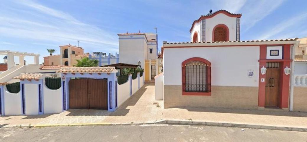 Apartamento en venta en Torrevieja, Torrevieja photo 0