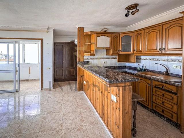 Piso en venta en Candelaria photo 0