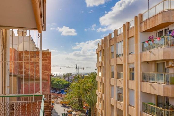 Apartamento en venta en Torrevieja, Playa del Cura photo 0