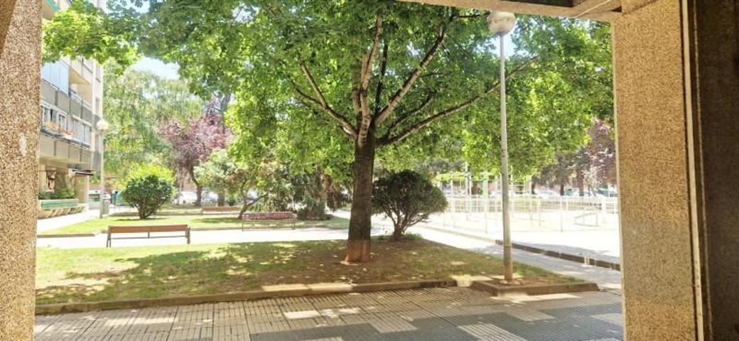 Local comercial en venta en Barañáin, BARAÑAIN photo 0