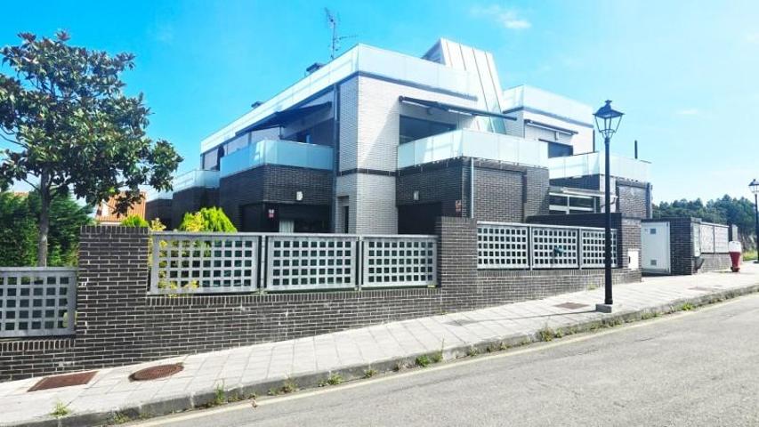 Apartamento en venta en Miengo, Costa de cantabria photo 0