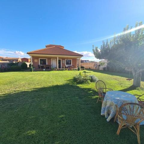 Casa en venta en San Millán de los Caballeros, Toral de los guzmanes photo 0