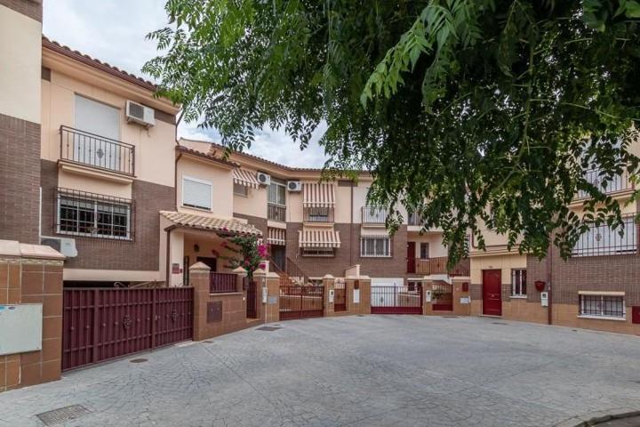 Casa en venta en Albolote, INSTITUTO photo 0