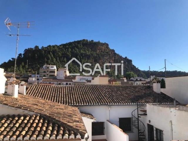 Casa en venta en Olocau photo 0