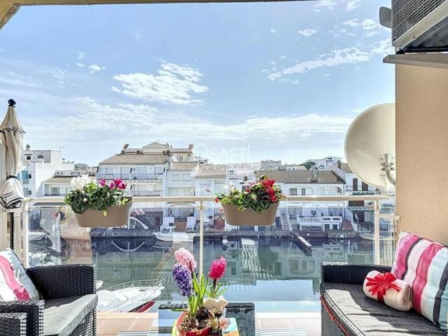 Piso en venta en Empuriabrava photo 0