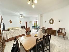 Casa en venta en Utrera, Avda. De Sevilla photo 0