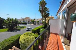 Apartamento en venta en Benalmádena, Arroyo de la miel photo 0
