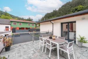 Casa en venta en Mieres, Mieres del Camino photo 0