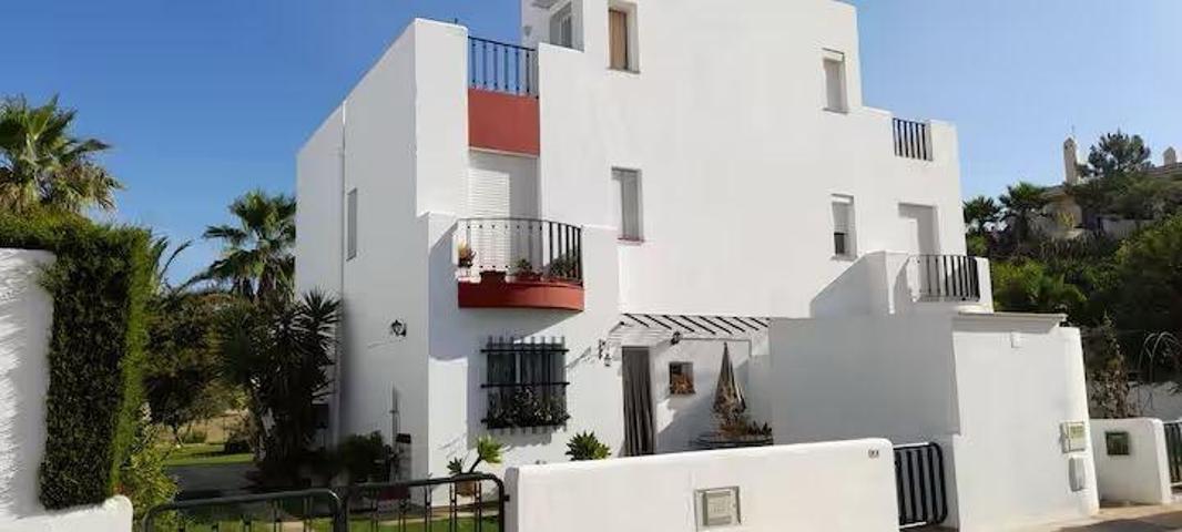 Bungalow en venta en Lepe, Pinares de lepe photo 0