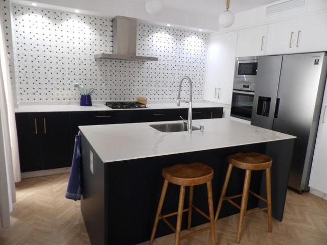 Piso en venta en Algeciras, Centro photo 0