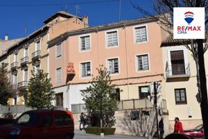 Edificio en venta en Baza, Andalucia photo 0