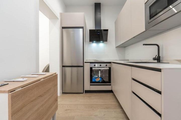 Piso en venta en Granada, Centro photo 0