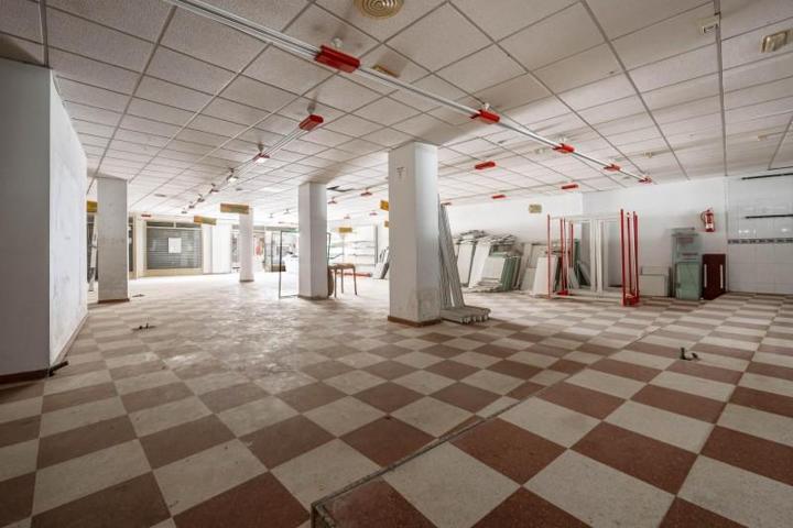 Local comercial en venta en Cenes de la Vega, Avda sierra nevada photo 0