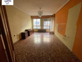 Piso en venta en Albacete, Feria photo 0