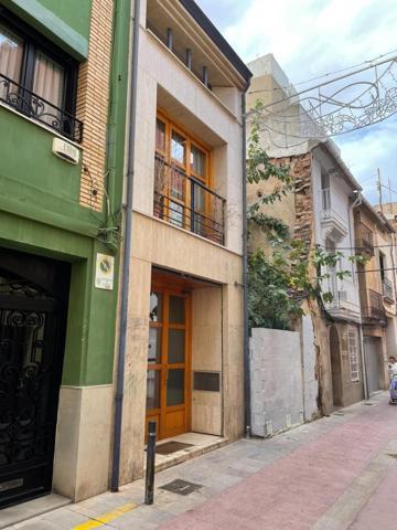 Edificio en venta en Castellón de la Plana, Centro photo 0