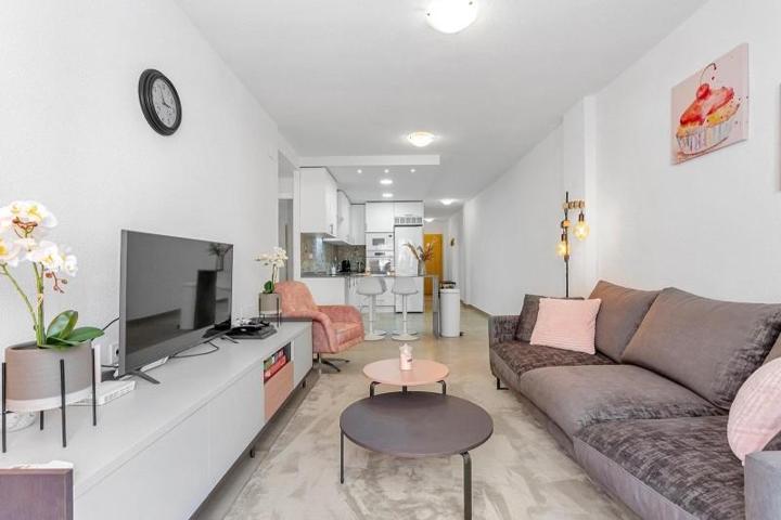 Apartamento en venta en Torrevieja, Playa del cura photo 0