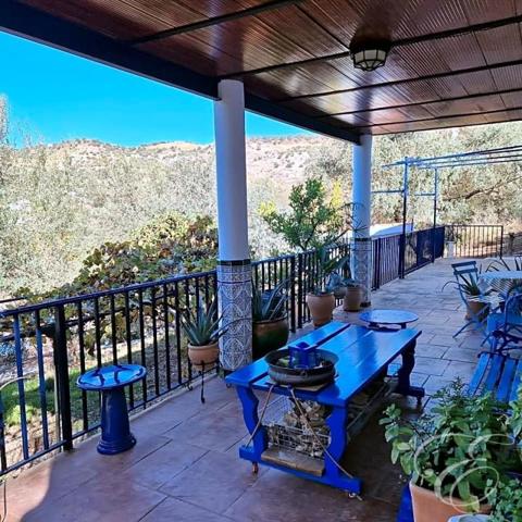 Casa con terreno en venta en Comares, Comares photo 0