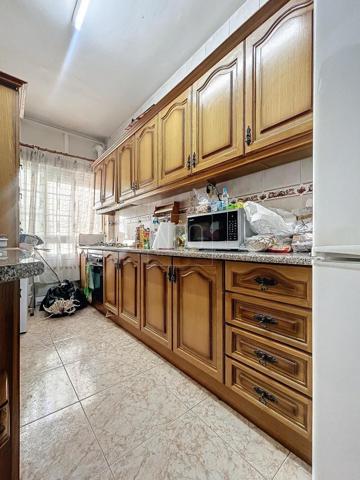 Piso en venta en Granada, Zaidin photo 0