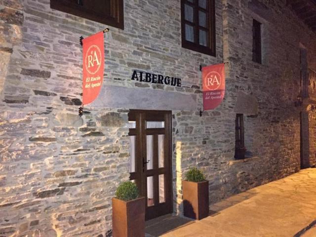 Casa en venta en Vega de Valcarce, Ambasmestas photo 0