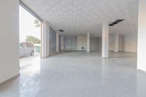 Local comercial en venta en Carlet, Zona notaria photo 0