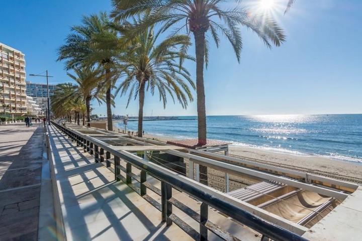 Local comercial en venta en Marbella, Marbella photo 0