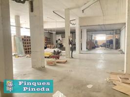 Local comercial en venta en Mataró, La llantia photo 0