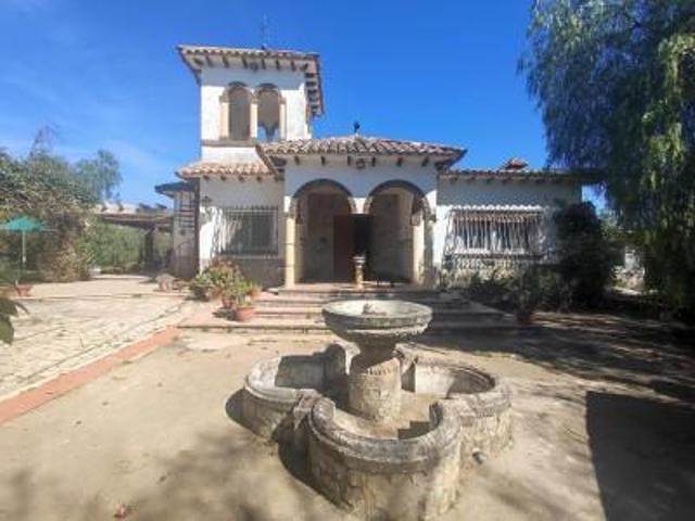 Chalet en venta en Puente Genil, Los arenales photo 0