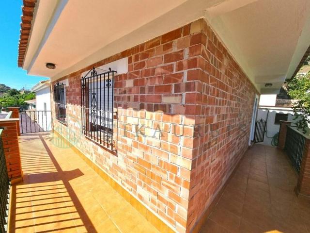 Casas de pueblo en venta en Canillas de Aceituno photo 0