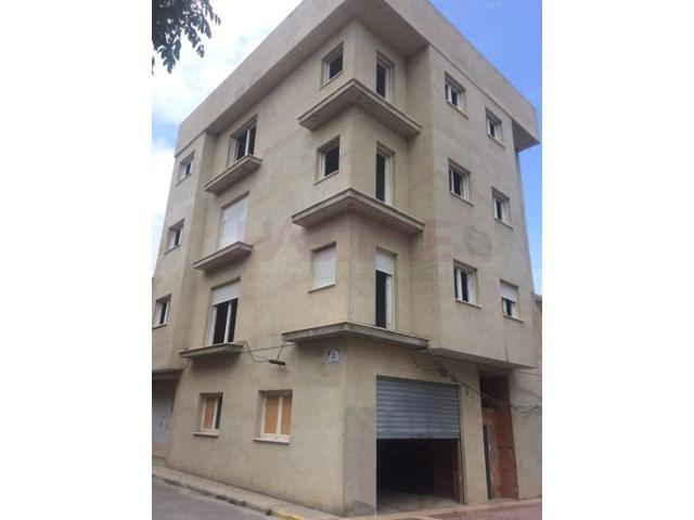 Edificio en venta en Buñol photo 0