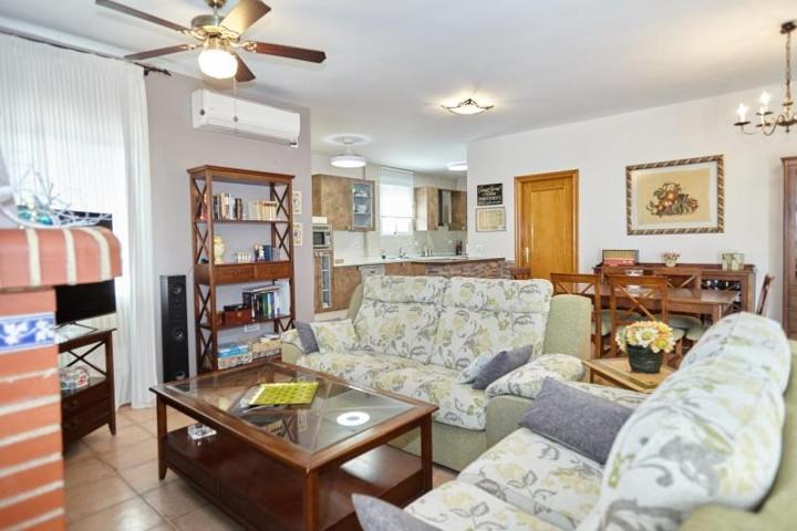 Casa con terreno en venta en Mengibar, Mengíbar photo 0