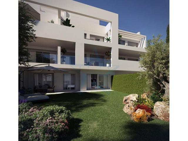 Apartamento en venta en Estepona photo 0