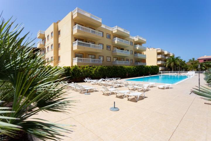 Apartamento en venta en Arona, Palm Mar photo 0