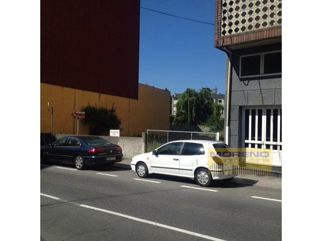 Terreno en venta en Sarria photo 0