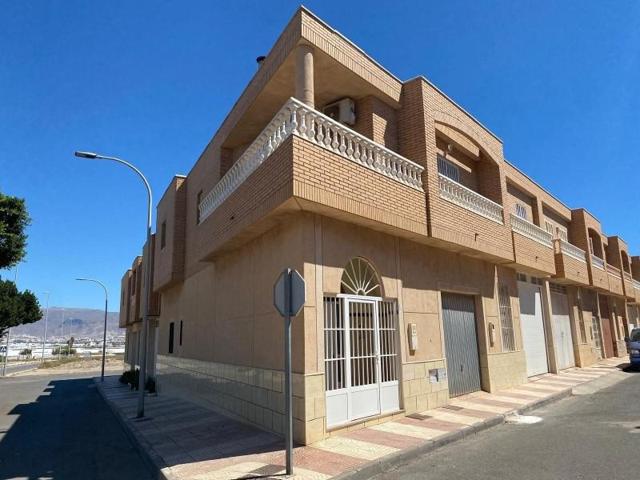 Casa en venta en Roquetas de Mar, Carretera La Mojonera photo 0