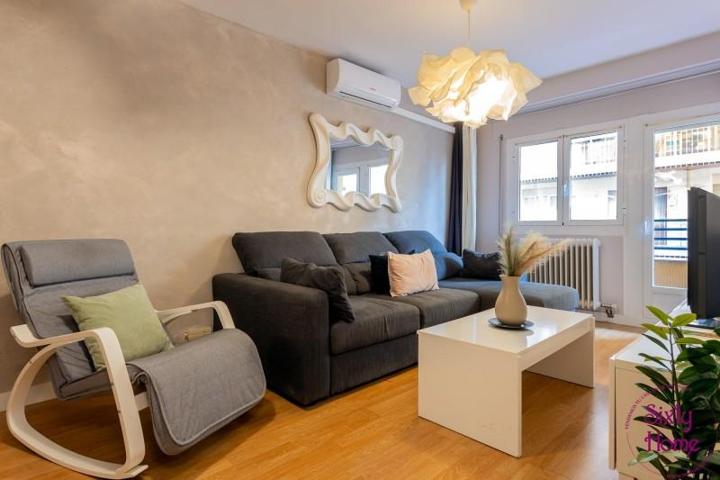 Piso en venta en Jaca, Centro photo 0