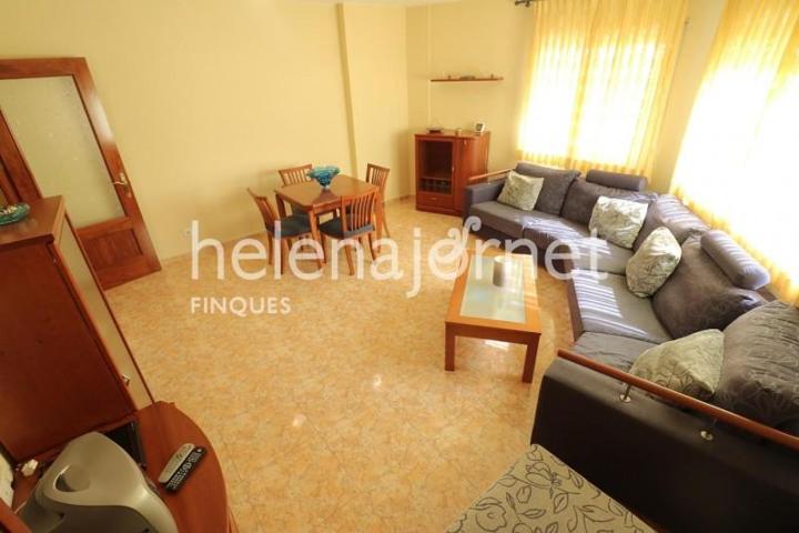Piso en venta en Sant Feliu de Guíxols, Centre photo 0