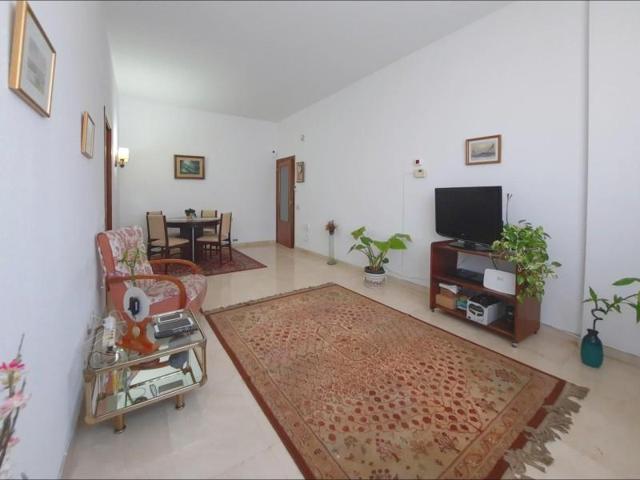 Piso en venta en Sabadell, Sabadell photo 0