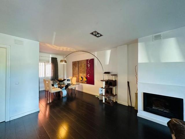 Adosada en venta en Palomares del Río, Av. Almensilla photo 0