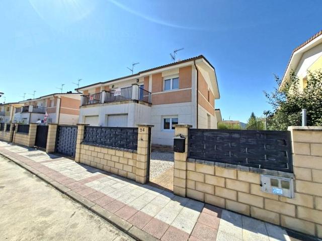 Bungalow en venta en Villarcayo de Merindad de Castilla la Vieja photo 0