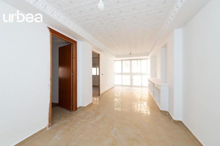 Piso en venta en Málaga, Ciudad Jardín photo 0