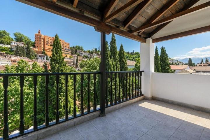 Piso en venta en Granada, Realejo photo 0