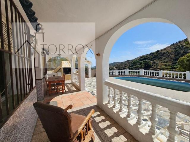 Casa con terreno en venta en Torrox photo 0