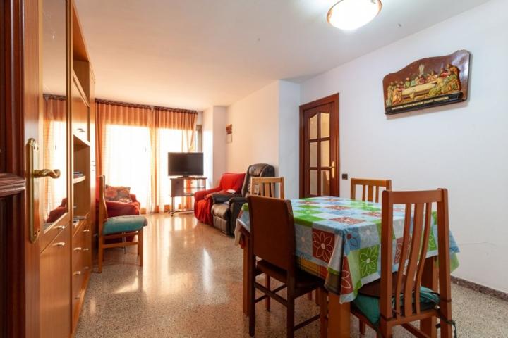 Piso en venta en L'Hospitalet de Llobregat, Centre photo 0
