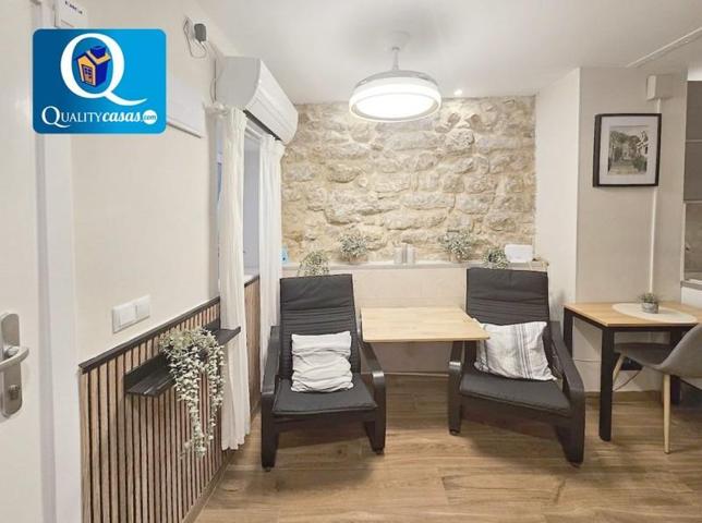 Piso en venta en Alicante, Centro - Santa Cruz photo 0