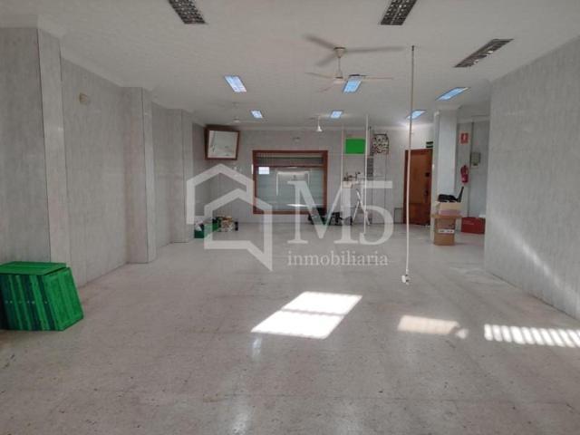 Local comercial en venta en Torrox photo 0