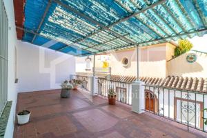 Adosada en venta en Torrox photo 0