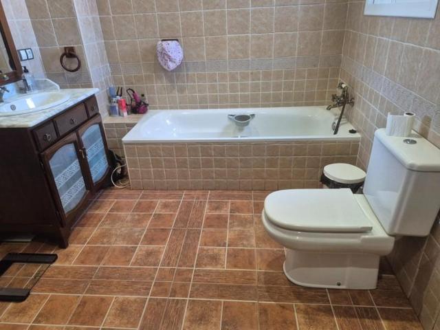 Casa en venta en Dos Hermanas, Costa del Sol photo 0